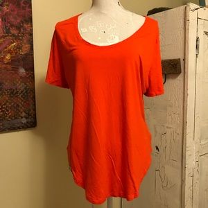 Orange-red scoop neck t-shirt